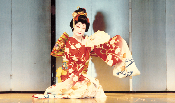 日本舞踊　東扇派 藤間流 家元 藤間麗基代